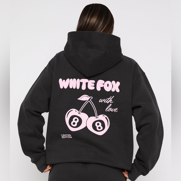 White Fox With Love In The Moment Oversized Hoodie Charcoal M/L

PTP: 25” - Picture 5 of 10